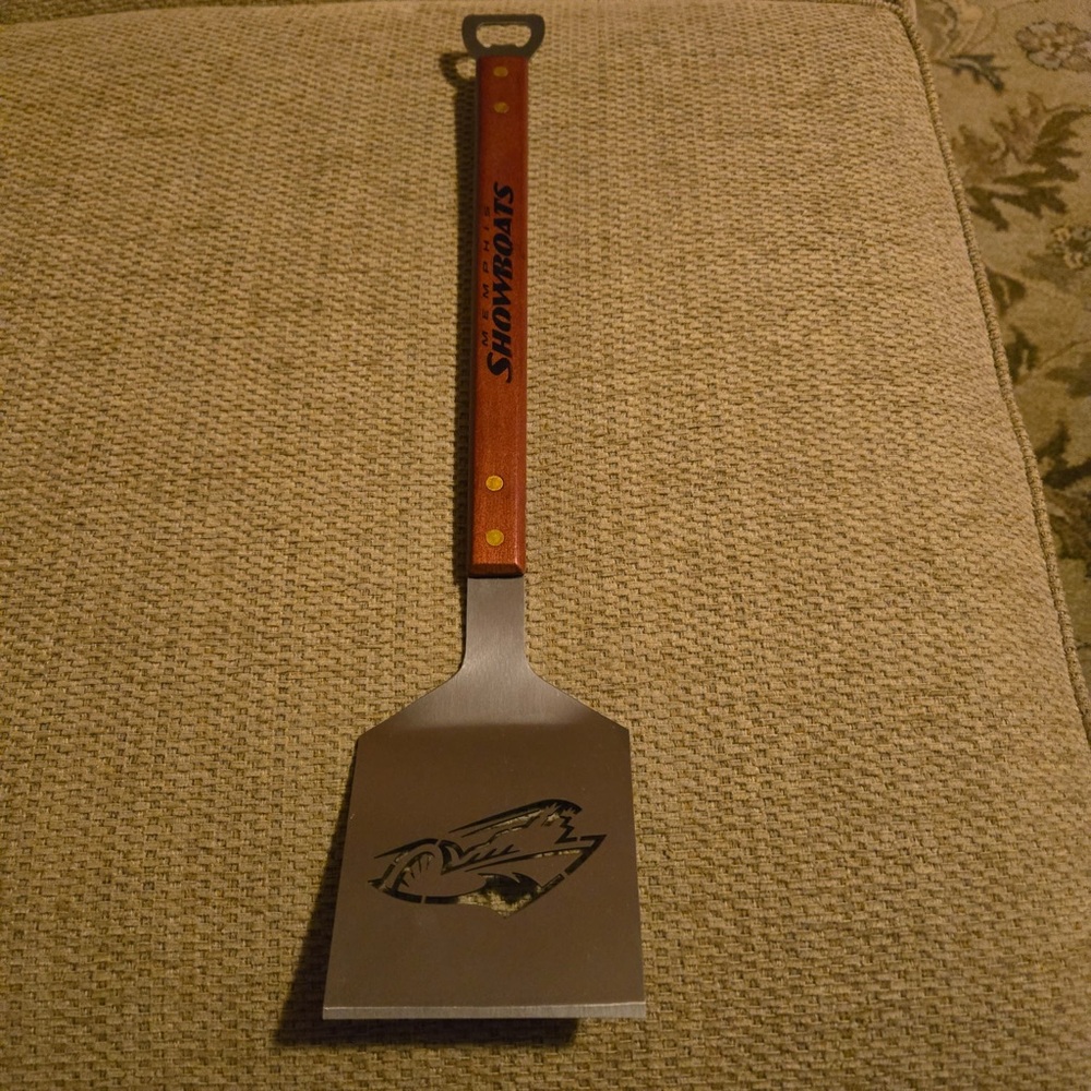 New Memphis Showboats Grilling Spatula American Football UFL Wooden Logo Silver